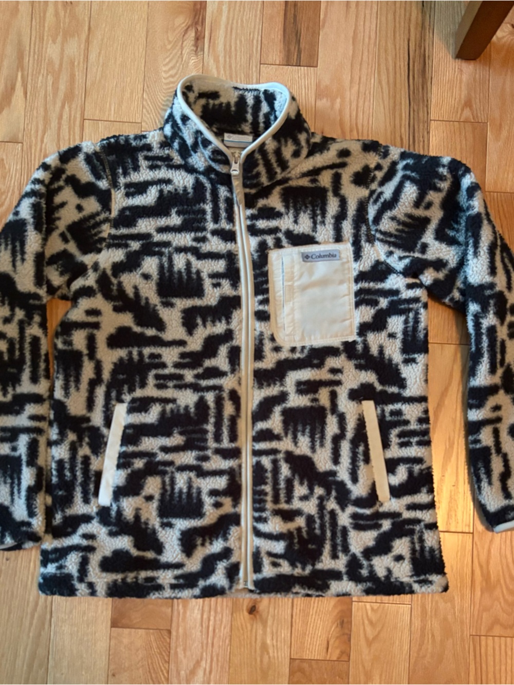Columbia Black and Cream Patterned Full-Zip Fleece Jacket